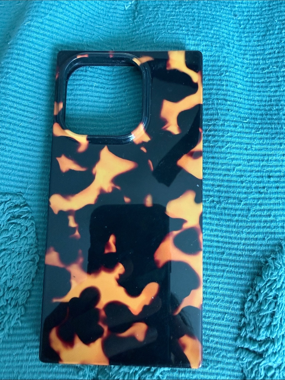 Flaunt Mag Safe IPhone 16 Pro Stylish Tortoiseshell Pattern Phone Case